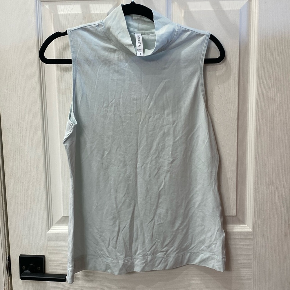 Athleta Outbound tank size S ice blue
